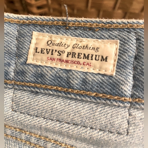 Levi’s High Loose Jean | High Waist Wide Leg Light Wash Denim - Picture 7 of 10